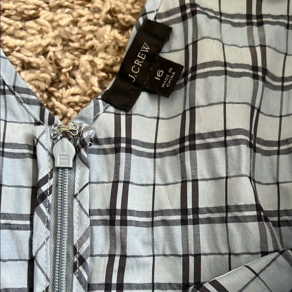 Like New! J Crew V-back Puff-Sleeve Blouse Textured Plaid Blue Mist Navy in 16
